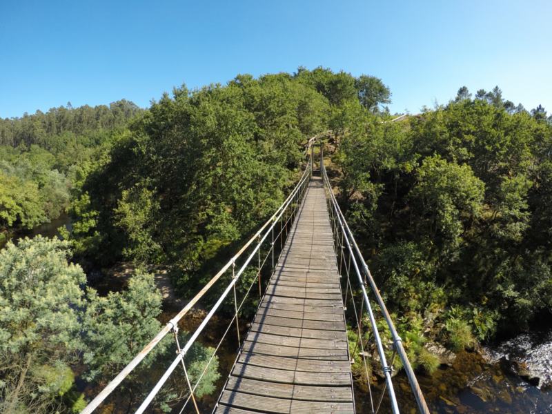 Chispa  chispear Soldado Ocurrir PUENTE COLGANTE DE CALVELO. El puente más bonito de Galicia - VIGO EN  FAMILIA